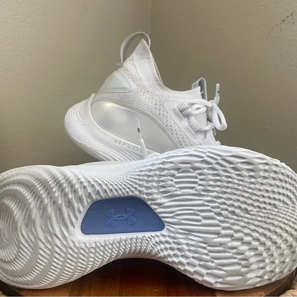 GS) Under Armour Curry Flow 8 'White Iridescent' 3024423-104